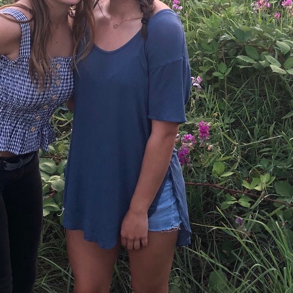 Urban Outfitters top medium - Picture 2 of 3